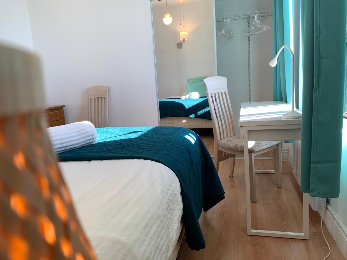 Chambres El Mediterraneo Rooms Montreal Bagian luar foto