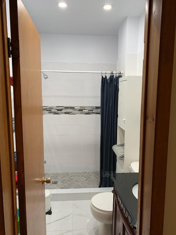 Chambres El Mediterraneo Rooms Montreal Bagian luar foto
