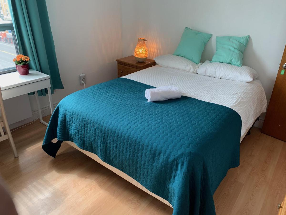 Chambres El Mediterraneo Rooms Montreal Bagian luar foto