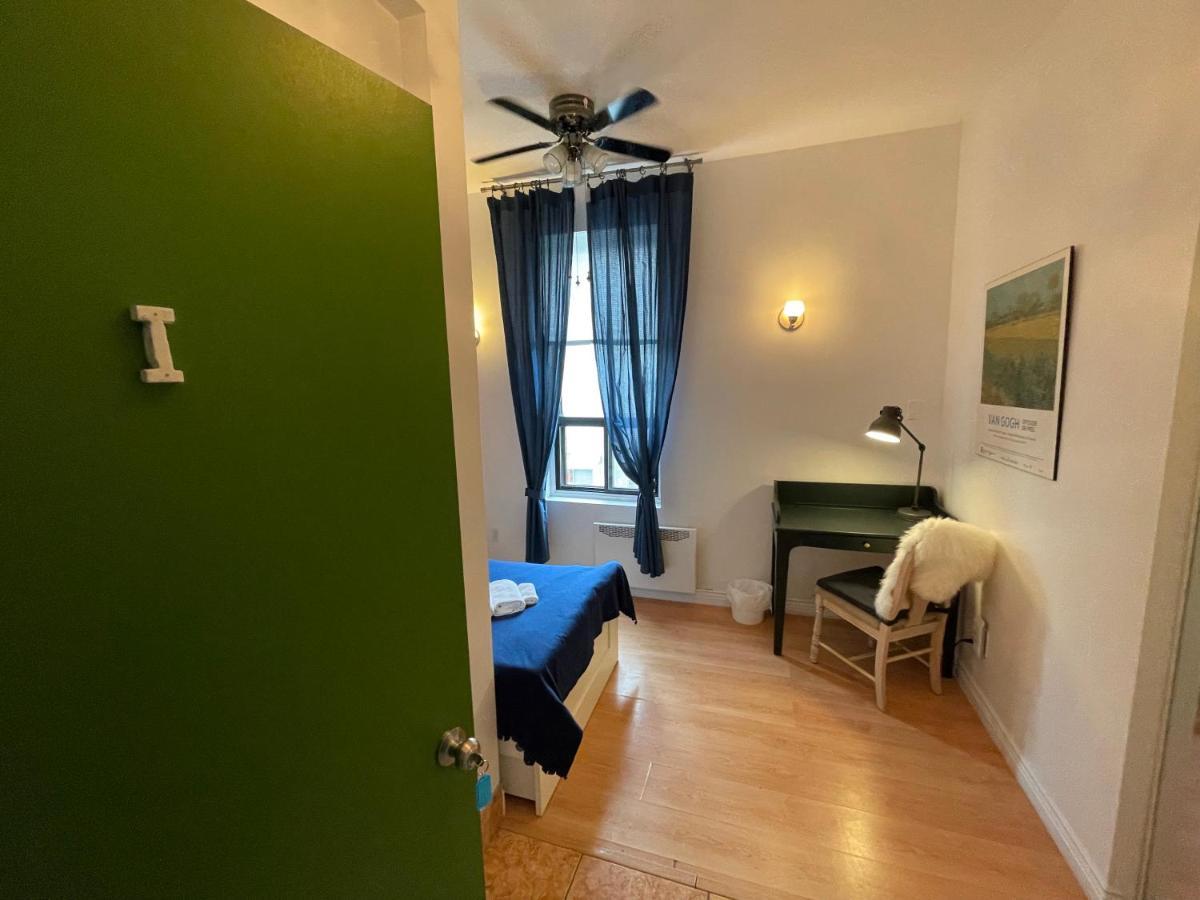 Chambres El Mediterraneo Rooms Montreal Bagian luar foto