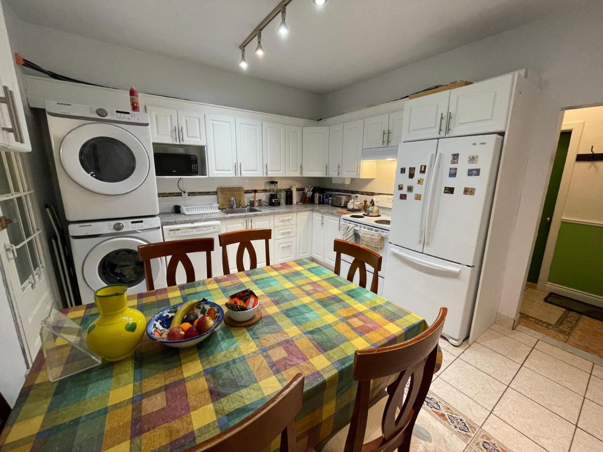 Chambres El Mediterraneo Rooms Montreal Bagian luar foto