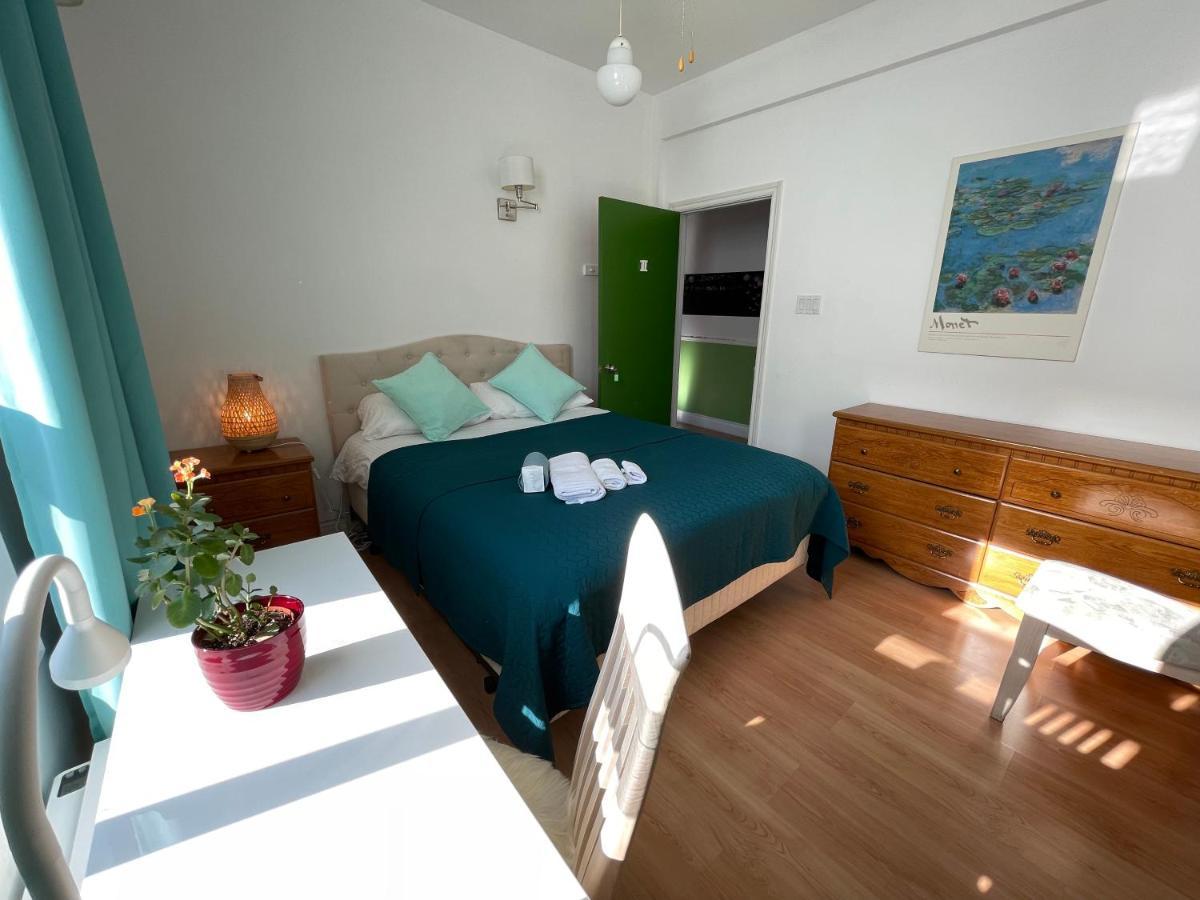 Chambres El Mediterraneo Rooms Montreal Bagian luar foto