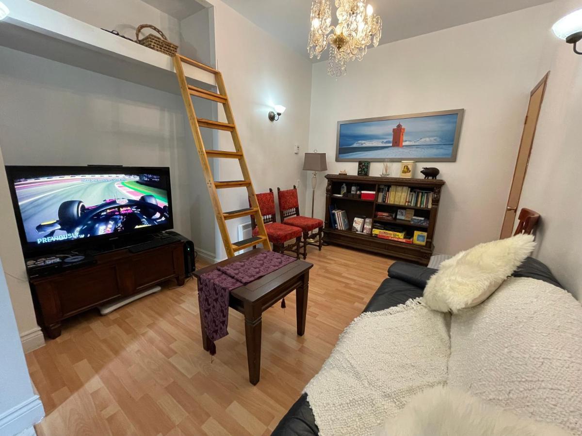 Chambres El Mediterraneo Rooms Montreal Bagian luar foto