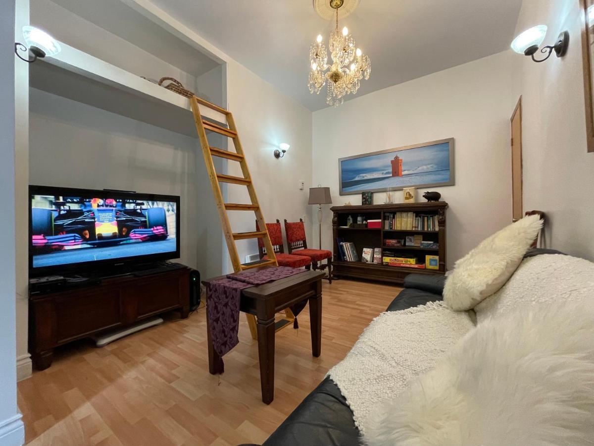 Chambres El Mediterraneo Rooms Montreal Bagian luar foto